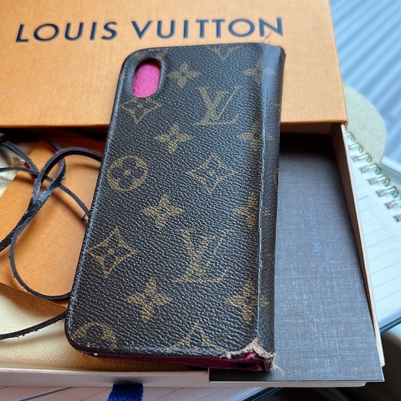 Louis Vuitton folio iPhone case - Picture 4 of 4